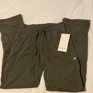 Lululemon Dance Studio MR Pant